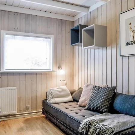 Tatil Evi Awesome In Hjorring With Indoor Swimming Pool Lønstrup