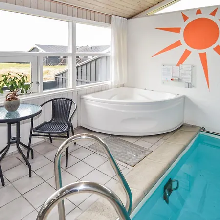 Tatil Evi Awesome In Hjorring With Indoor Swimming Pool